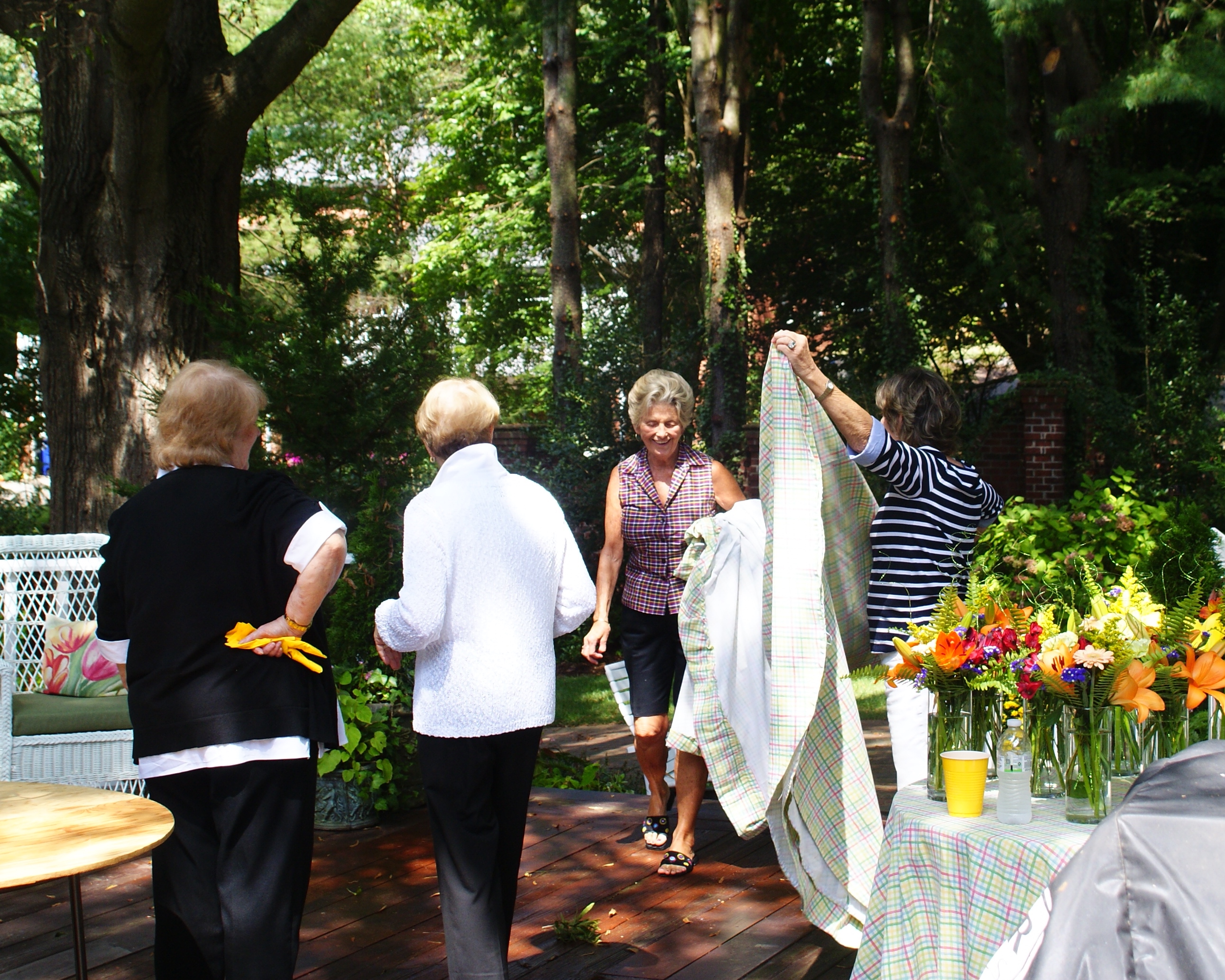 Sarah Johnson, Vicki Currin Graham, Sara Nash Crowder & Rosemary Greenwood Pulliam straightening up after our wonderful Sunday morning brunch at Rosemary's.  